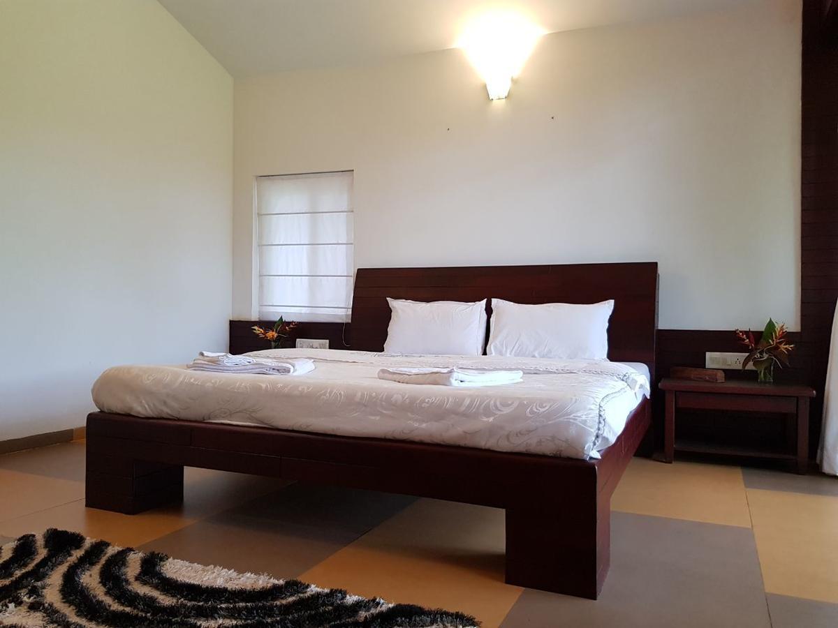 Cherilyn Monta Resort - Ratnagiri Vatul Eksteriør billede